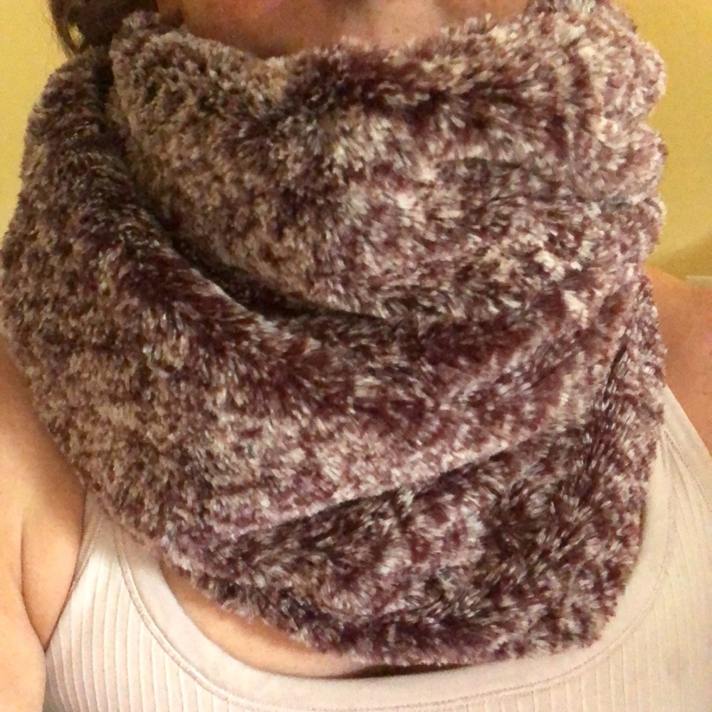 Infinity scarf - Picture 2 of 2